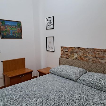 Apartment Roma Tor Vergata Con Giardino Екстер'єр фото