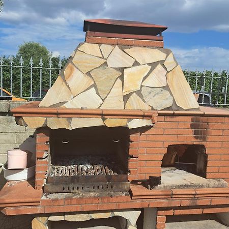 Apartment Roma Tor Vergata Con Giardino Екстер'єр фото