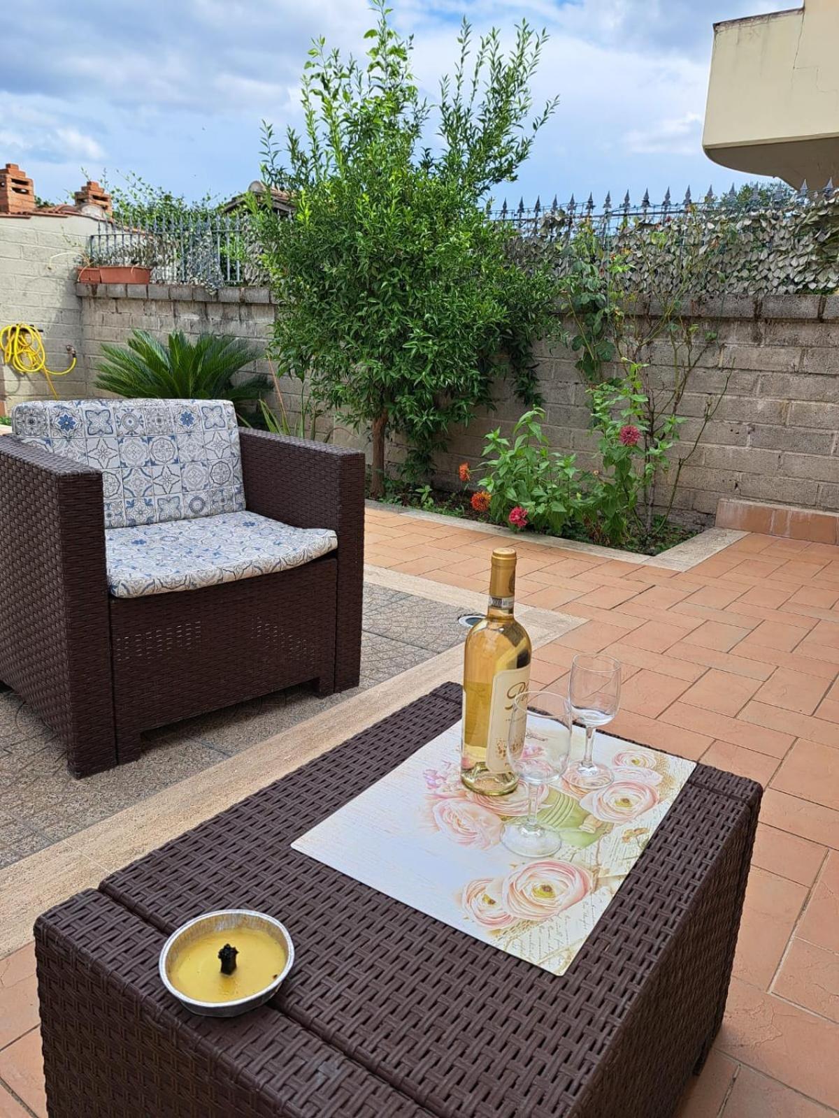 Apartment Roma Tor Vergata Con Giardino Екстер'єр фото