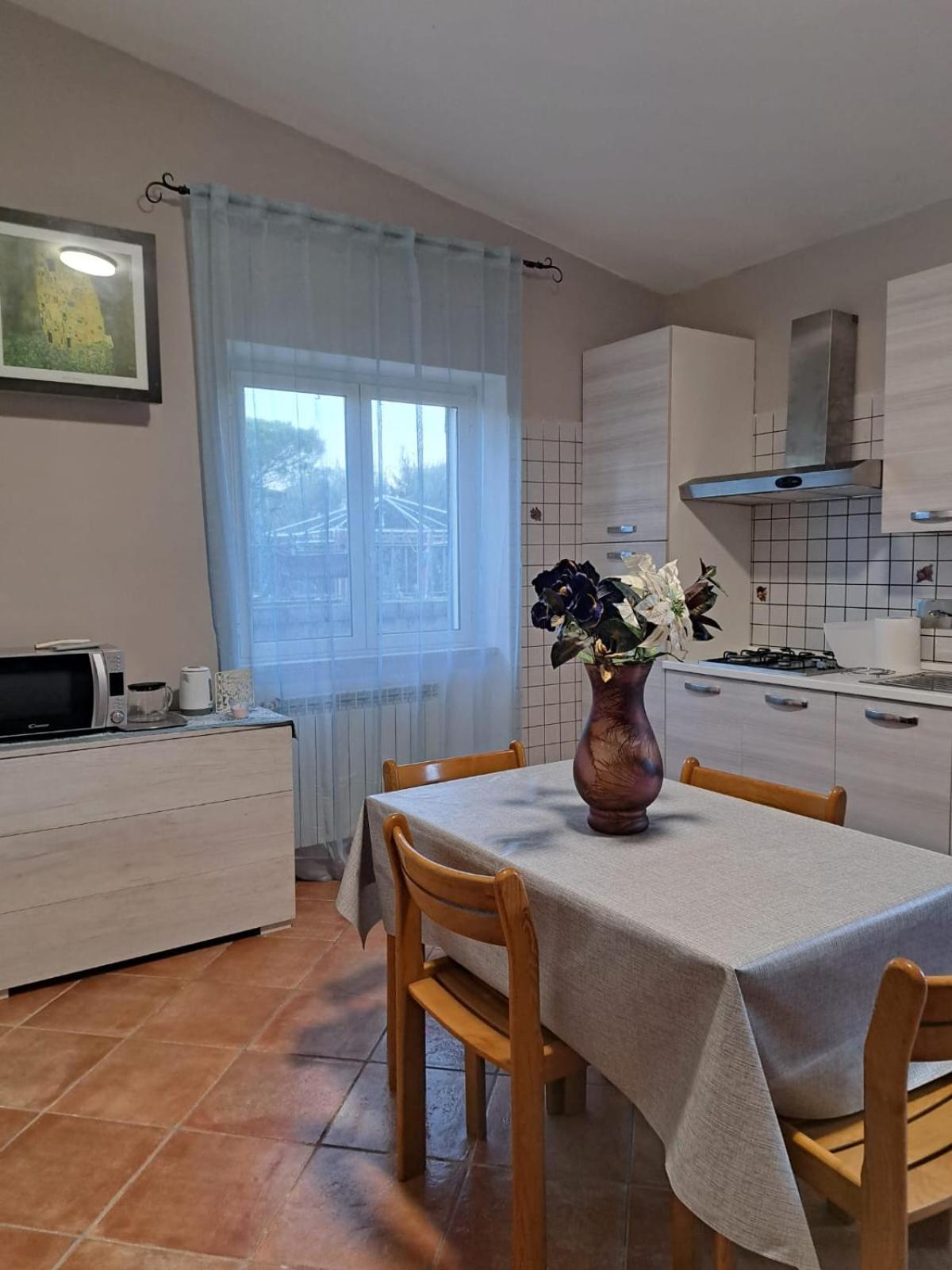 Apartment Roma Tor Vergata Con Giardino Екстер'єр фото
